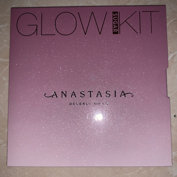 Anastasia Beverly Hills Other - Anastasia Beverly Hills sugar glow kit